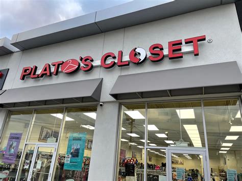 does Plato's Closet sell clothes